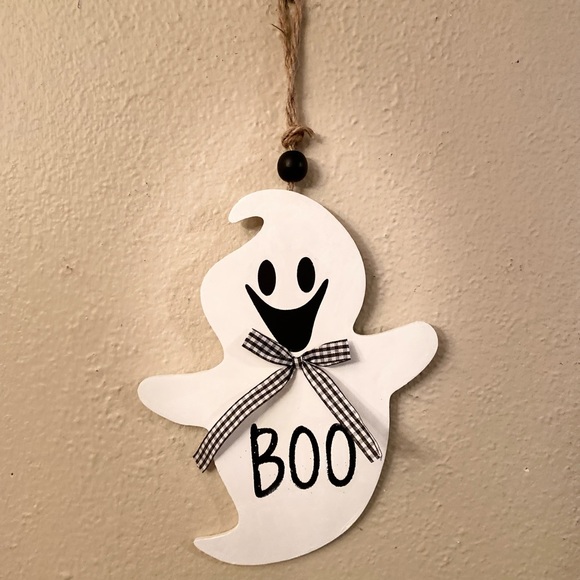 Halloween Ghost Boo Sign, Boos Hisses, Halloween Kisses Tag Sign, Ghost Truck - Picture 3 of 15